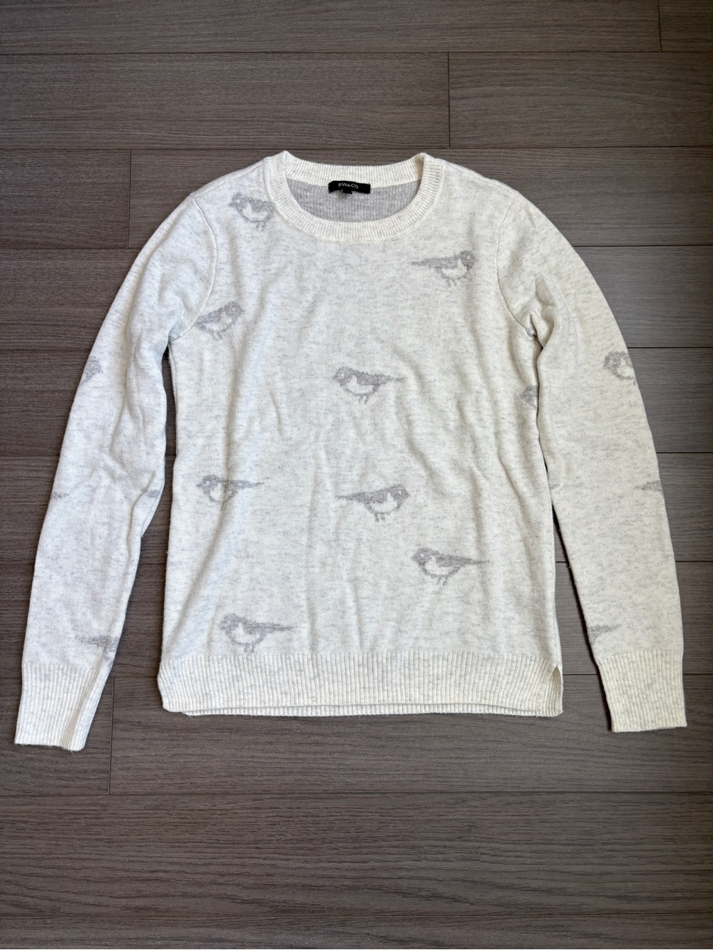 RW & Co. - Women’s Light Gray Bird-Pattern Crewneck Sweater